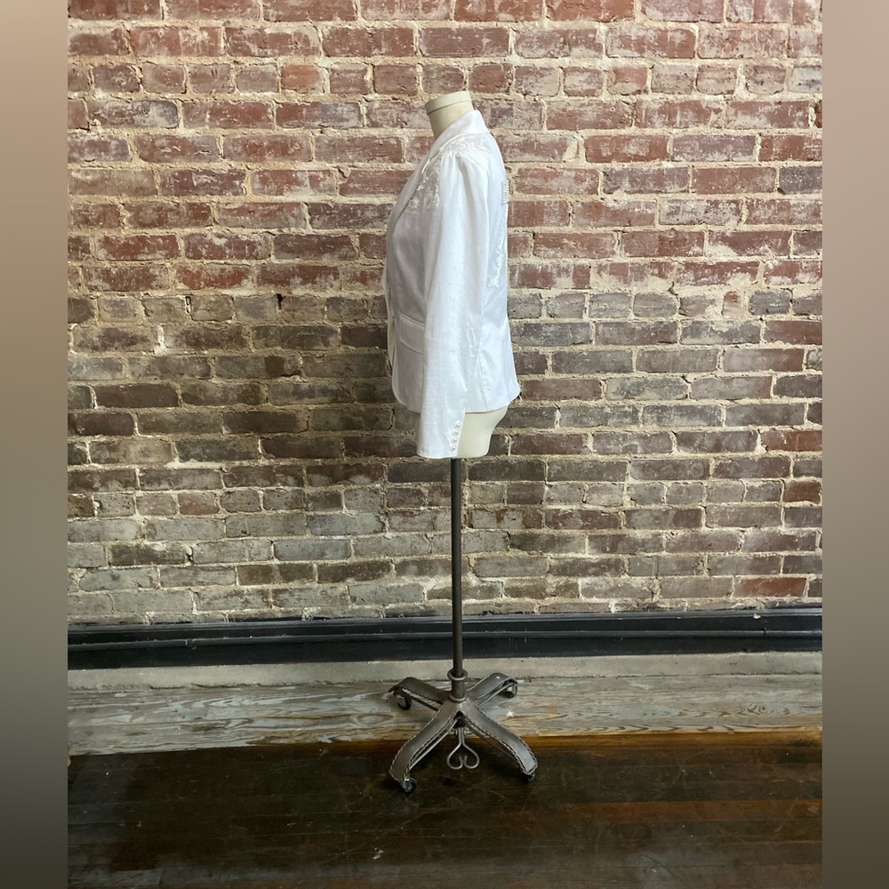 Bride Jacket - Picture 4 of 10
